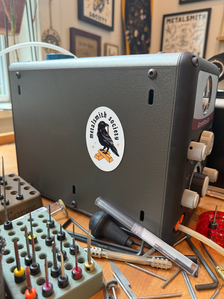 Flexible magnet placed on a pneumatic engraving machine.